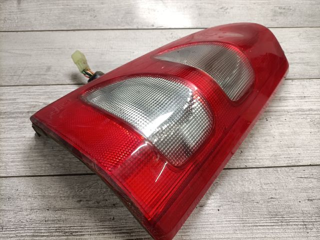 bontott SUZUKI WAGON R PLUS Jobb Hátsó Lámpa