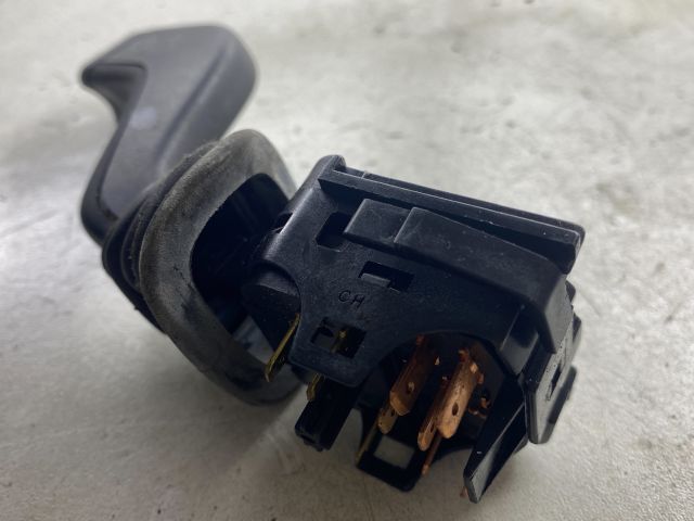 bontott SUZUKI WAGON R PLUS Jobb Kormánykapcsoló Ablaktörlő