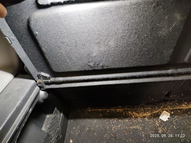 bontott SUZUKI WAGON R PLUS Kalaptartó