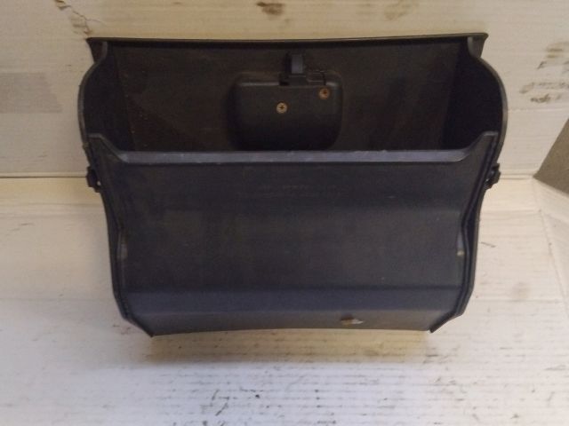 bontott SUZUKI WAGON R PLUS Kesztyűtartó Ajtó