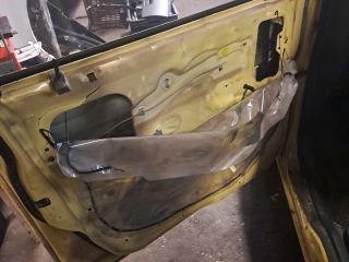 bontott SUZUKI WAGON R PLUS Kesztyűtartó