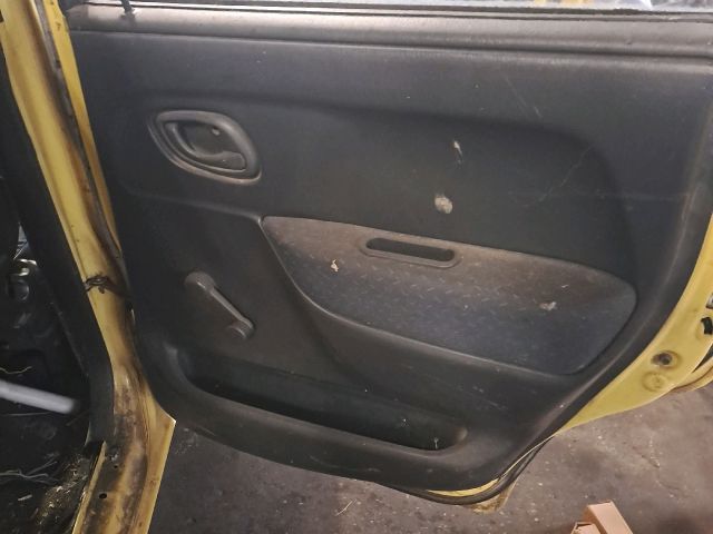 bontott SUZUKI WAGON R PLUS Kesztyűtartó