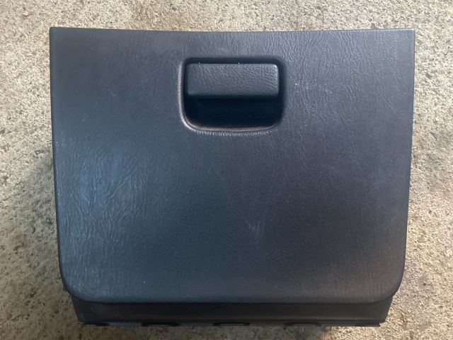 bontott SUZUKI WAGON R PLUS Kesztyűtartó