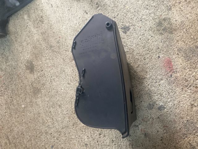 bontott SUZUKI WAGON R PLUS Kesztyűtartó