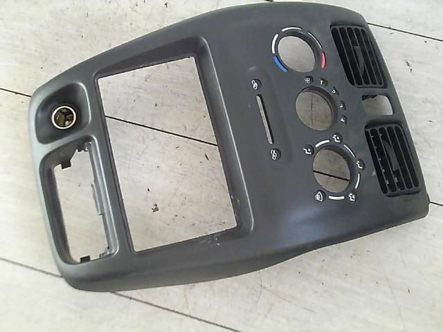 bontott SUZUKI WAGON R PLUS Középkonzol Keret