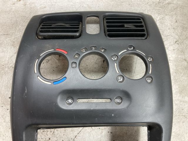 bontott SUZUKI WAGON R PLUS Középkonzol Keret