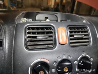 bontott SUZUKI WAGON R PLUS Középső Szellőző