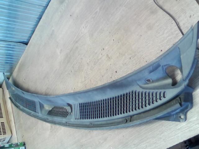 bontott SUZUKI WAGON R PLUS Levélrács