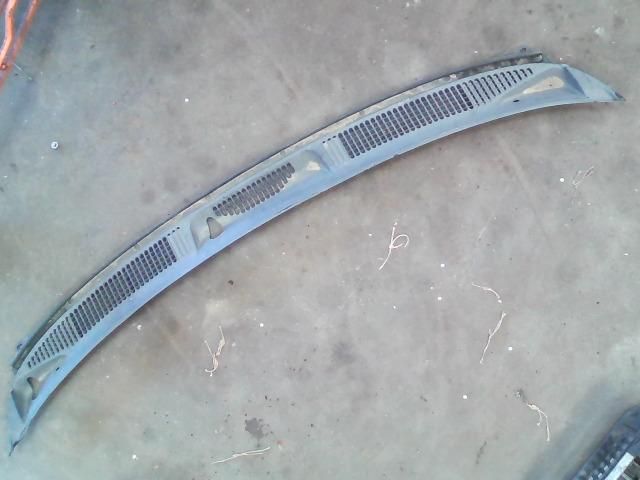 bontott SUZUKI WAGON R PLUS Levélrács