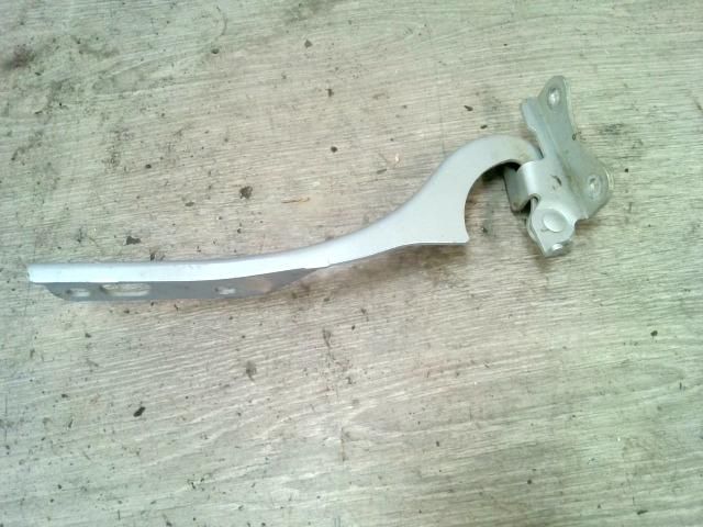 bontott SUZUKI WAGON R PLUS Motorháztető Jobb Zsanér