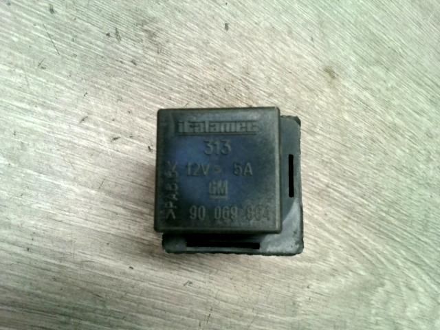 bontott SUZUKI WAGON R PLUS Relé