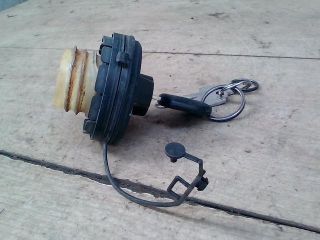 bontott SUZUKI WAGON R PLUS Tanksapka