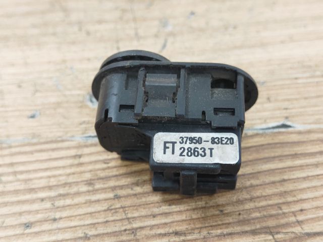 bontott SUZUKI WAGON R PLUS Tükör Kapcsoló