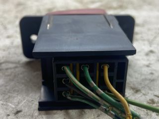 bontott SUZUKI WAGON R PLUS Vészvillogó Kapcsoló