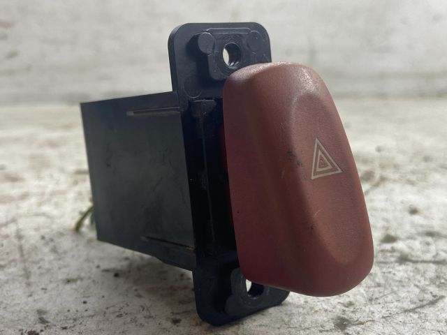 bontott SUZUKI WAGON R PLUS Vészvillogó Kapcsoló