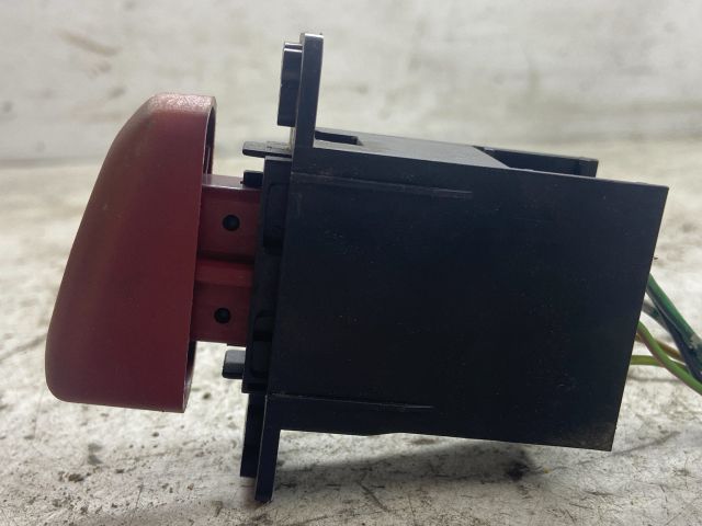 bontott SUZUKI WAGON R PLUS Vészvillogó Kapcsoló