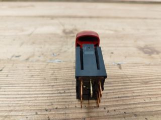 bontott SUZUKI WAGON R PLUS Vészvillogó Kapcsoló