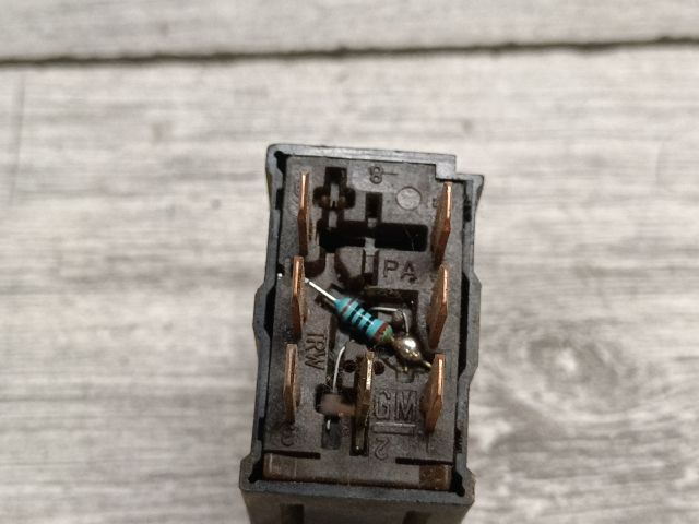 bontott SUZUKI WAGON R PLUS Vészvillogó Kapcsoló