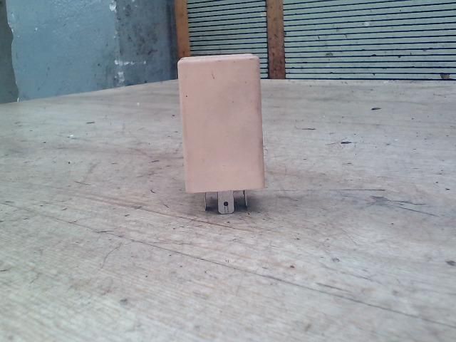 bontott TATA (TELCO) TELCOLINE Ablaktörlő Relé