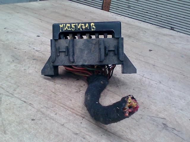 bontott TATA (TELCO) TELCOLINE Biztosítéktábla Utastér