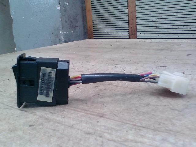 bontott TATA (TELCO) TELCOLINE Vészvillogó Kapcsoló