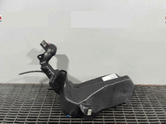 bontott TESLA 3 Ablakmosó Tartály