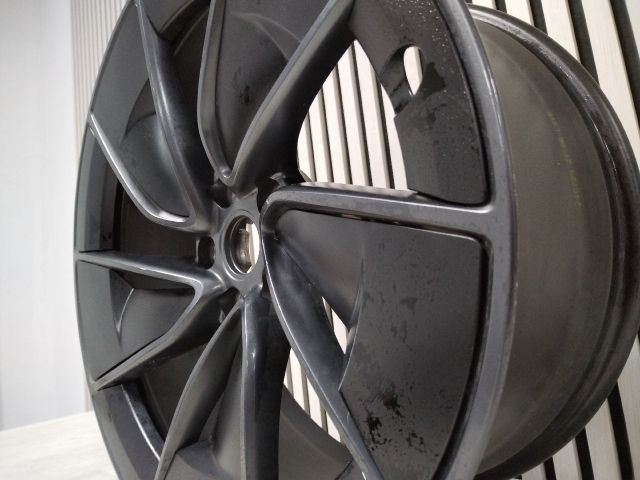 bontott TESLA 3 Alufelni (1 db)