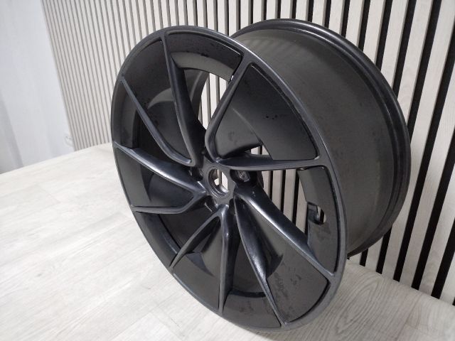 bontott TESLA 3 Alufelni (1 db)