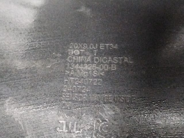 bontott TESLA 3 Alufelni (1 db)