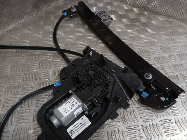 bontott TESLA 3 Bal első Ablakemelő Motor