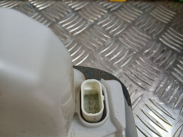 bontott TESLA 3 Bal első Ajtózár