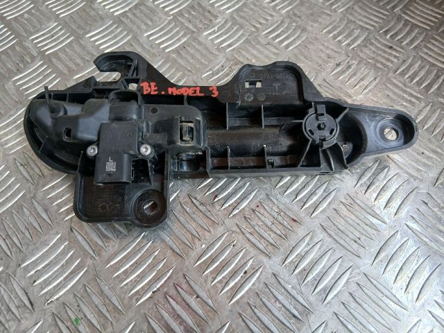 bontott TESLA 3 Bal első Külső Kilincs