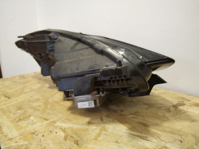 bontott TESLA 3 Bal Fényszóró