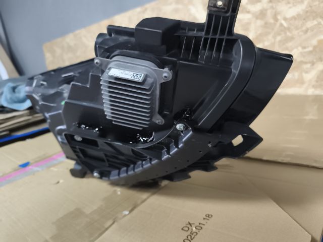 bontott TESLA 3 Bal Fényszóró