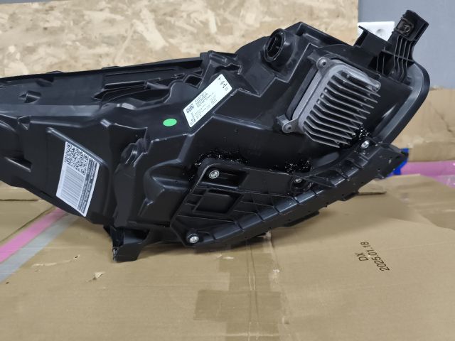 bontott TESLA 3 Bal Fényszóró