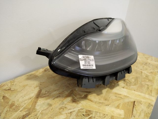 bontott TESLA 3 Bal Fényszóró