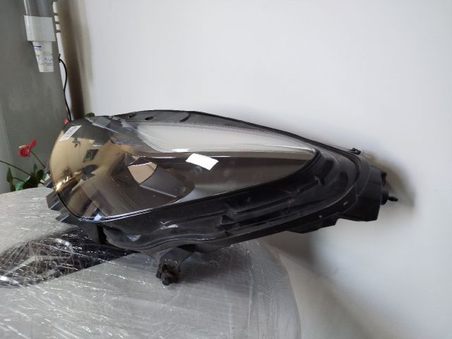 bontott TESLA 3 Bal Fényszóró