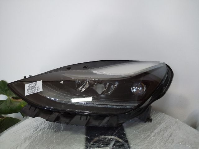 bontott TESLA 3 Bal Fényszóró