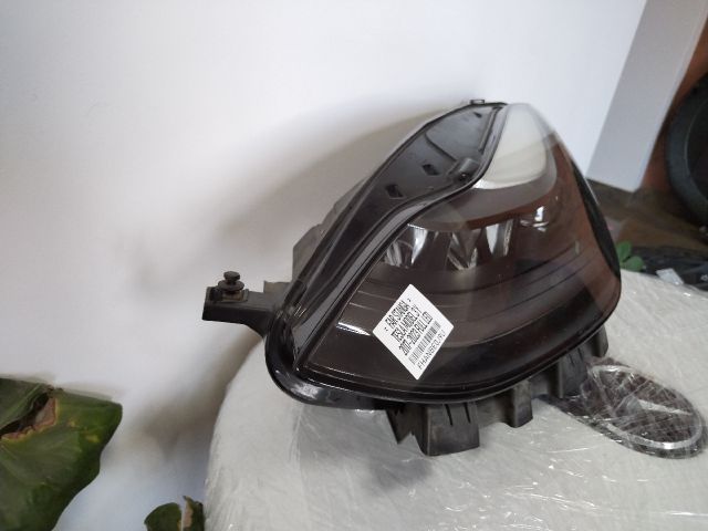 bontott TESLA 3 Bal Fényszóró