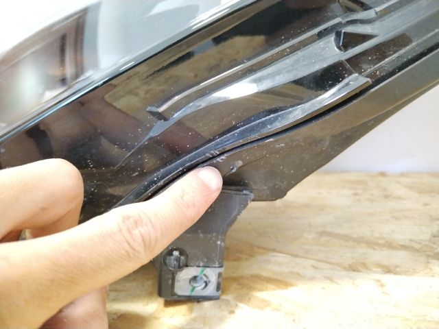 bontott TESLA 3 Bal Fényszóró