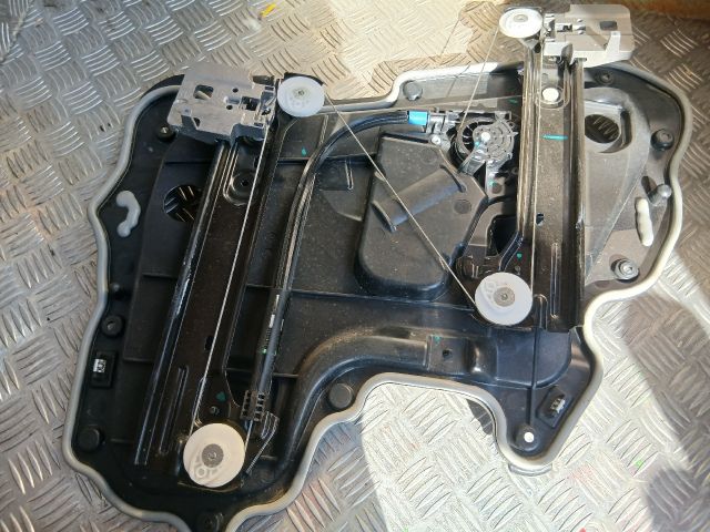 bontott TESLA 3 Bal hátsó Ablakemelő Szerkezet (Elektromos)