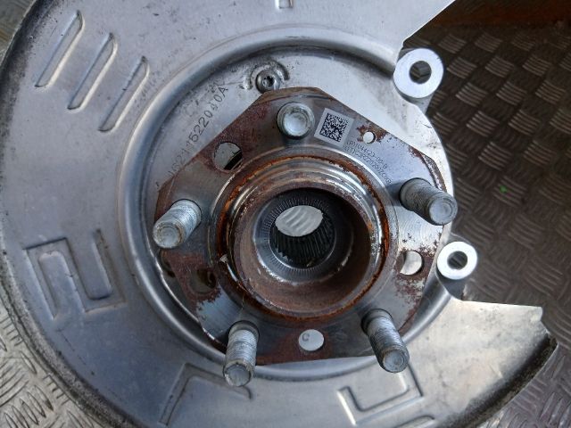 bontott TESLA 3 Bal hátsó Csonkállvány Kerékaggyal