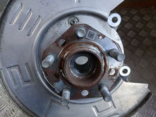 bontott TESLA 3 Bal hátsó Csonkállvány Kerékaggyal