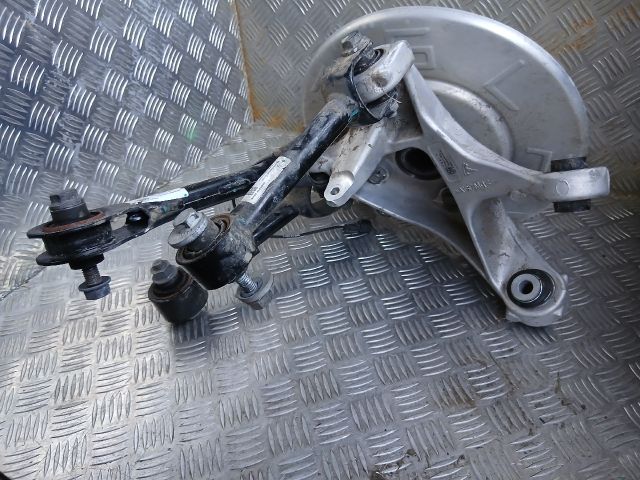 bontott TESLA 3 Bal hátsó Csonkállvány Kerékaggyal