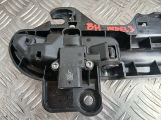 bontott TESLA 3 Bal hátsó Külső Kilincs