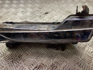 bontott TESLA 3 Bal Ködfényszóró