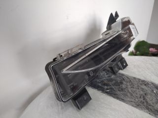 bontott TESLA 3 Bal Ködfényszóró