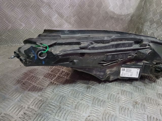 bontott TESLA 3 Bal Ledes Fényszóró