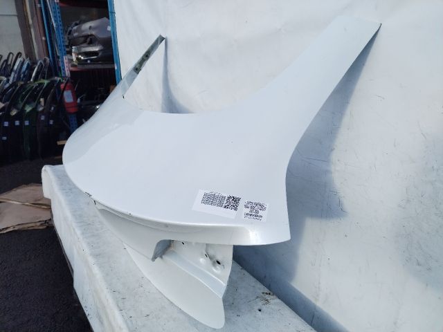 bontott TESLA 3 Csomagtérajtó (Üres lemez)