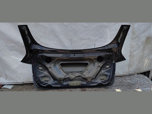 bontott TESLA 3 Csomagtérajtó (Üres lemez)